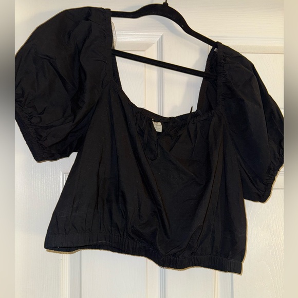 Universal thread cropped top - Picture 1 of 1
